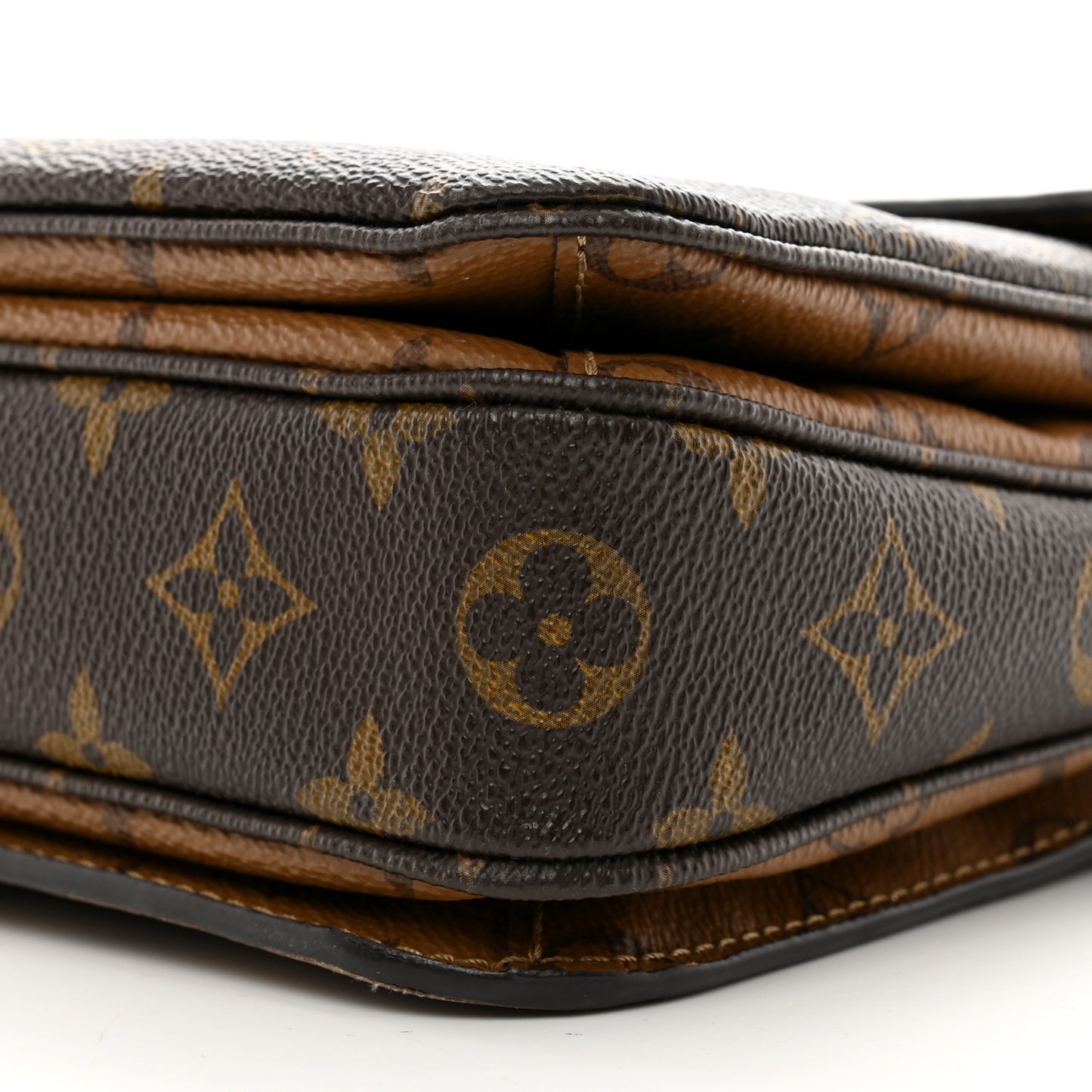 Reverse Monogram Pochette Metis