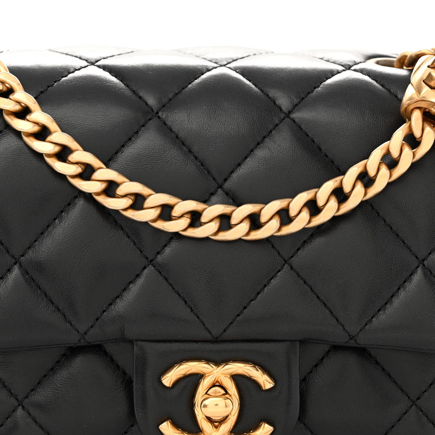 Lambskin Quilted Small Pillow Crush Flap Black