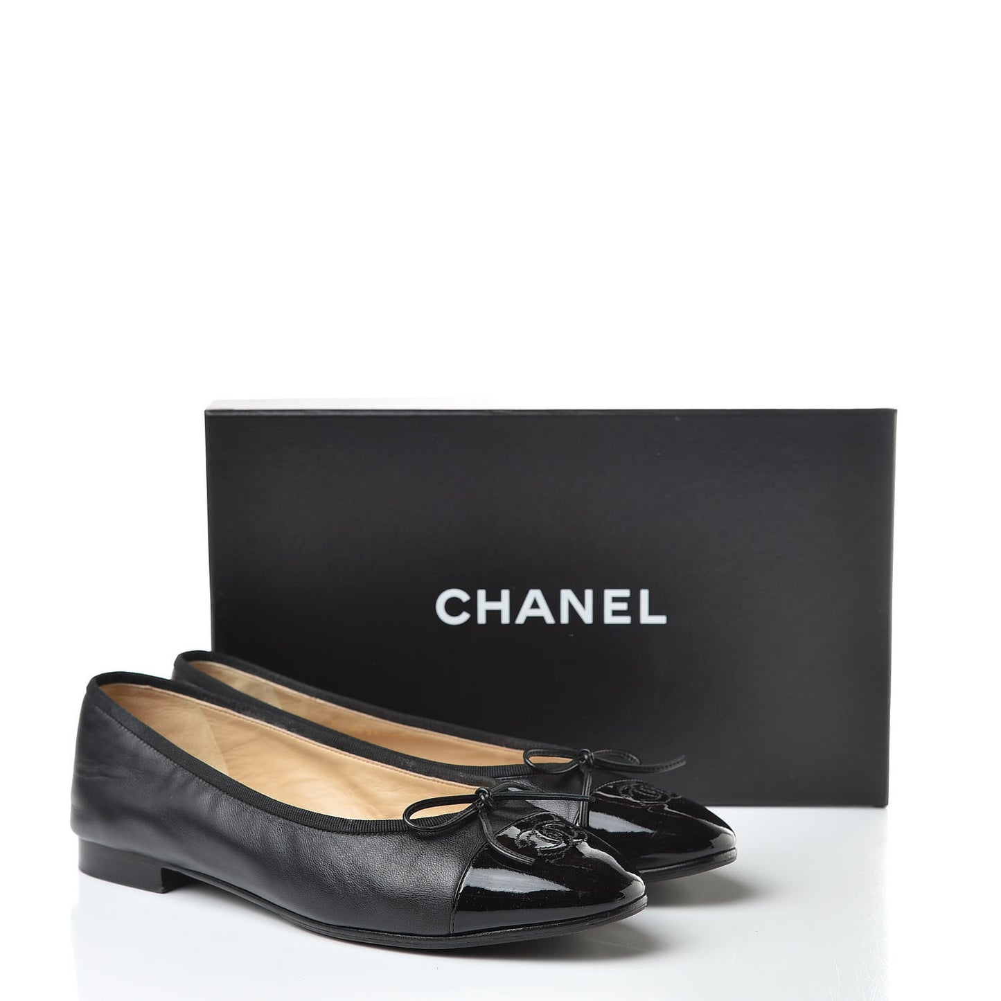 Lambskin Patent Calfskin Cap Toe Ballerina Flats 40 Black