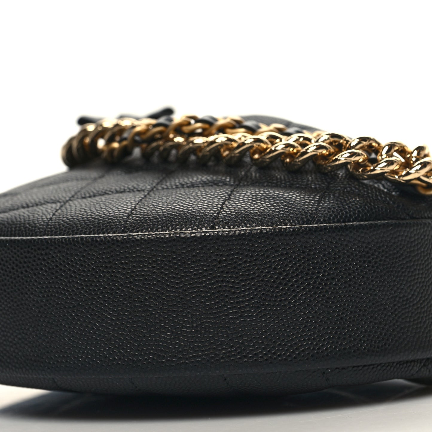 Shiny Caviar Quilted Bow Pouch Hobo Black