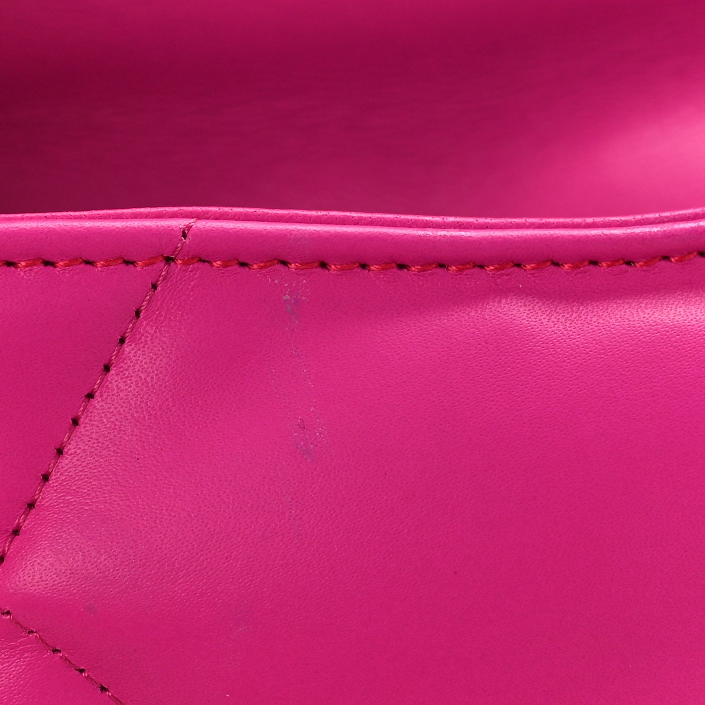 Nappa Calfskin Quilted Touch B Puffy Clutch Fuchsia