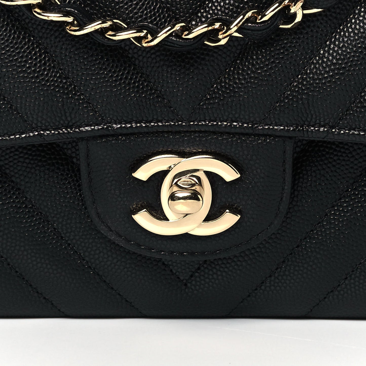 Caviar Chevron Quilted Medium Double Flap Black