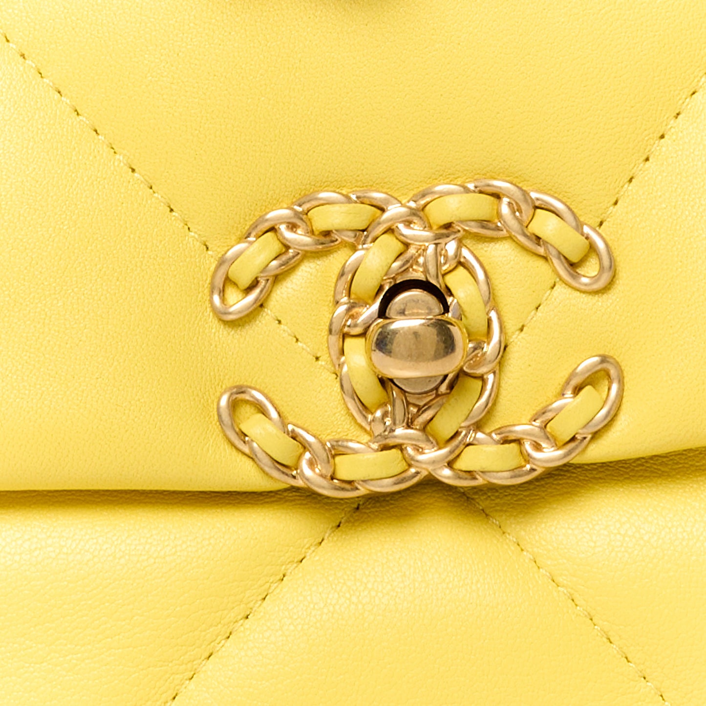 Lambskin Quilted Medium Chanel 19 Flap Yellow
