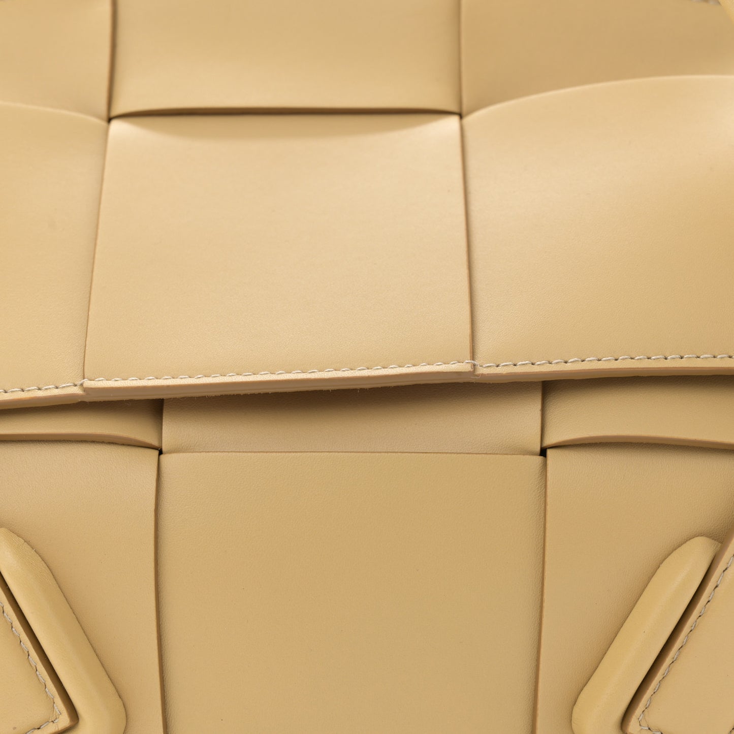 French Calfskin Maxi Intrecciato Small Arco Tapioca