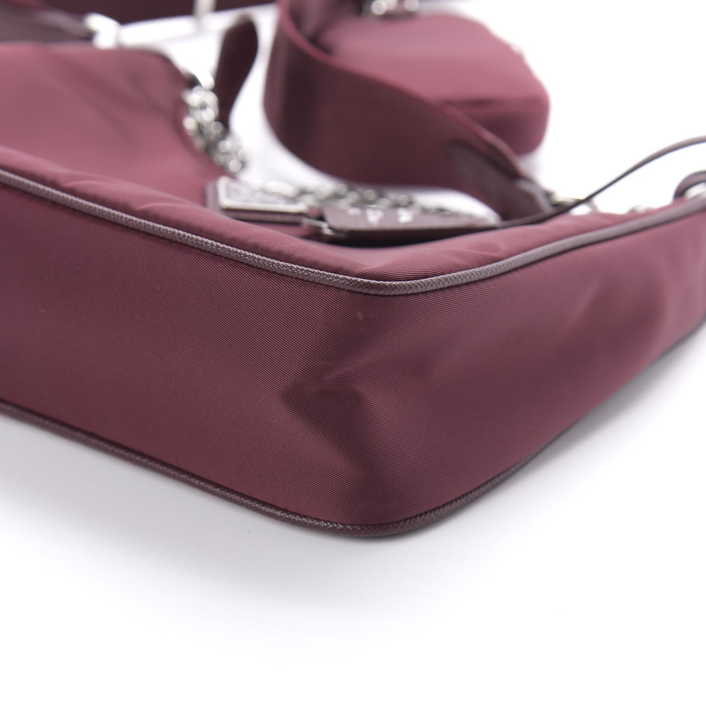 Tessuto Nylon Re-Edition 2005 Shoulder Bag Granato