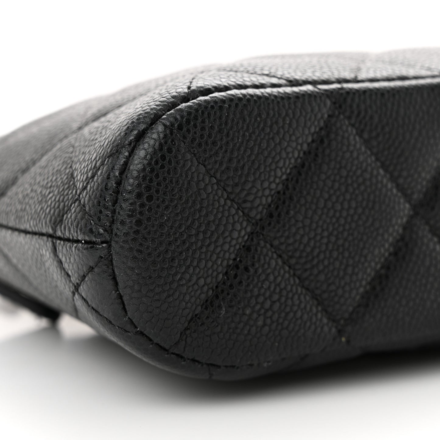 Caviar Quilted Classic Clutch With Chain Black