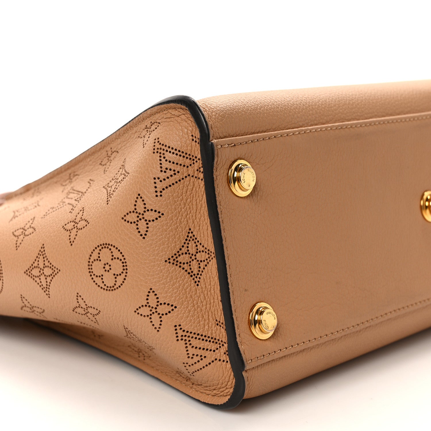 Louis Vuitton Mahina On My Side Arizona 7 of 10
