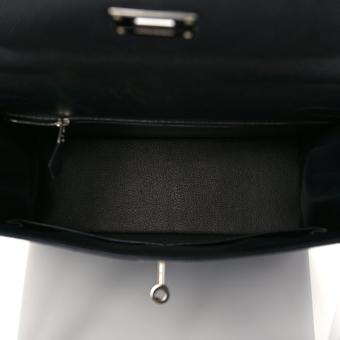 Epsom Kelly Sellier 32 Black