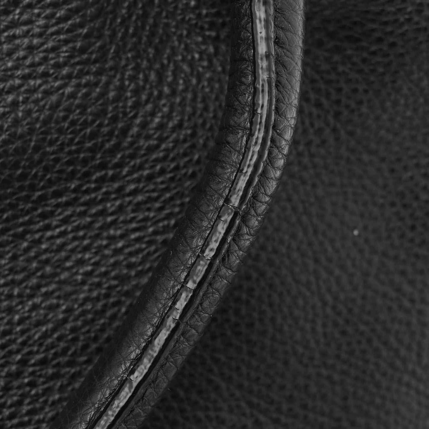Vitello Daino Tote Black