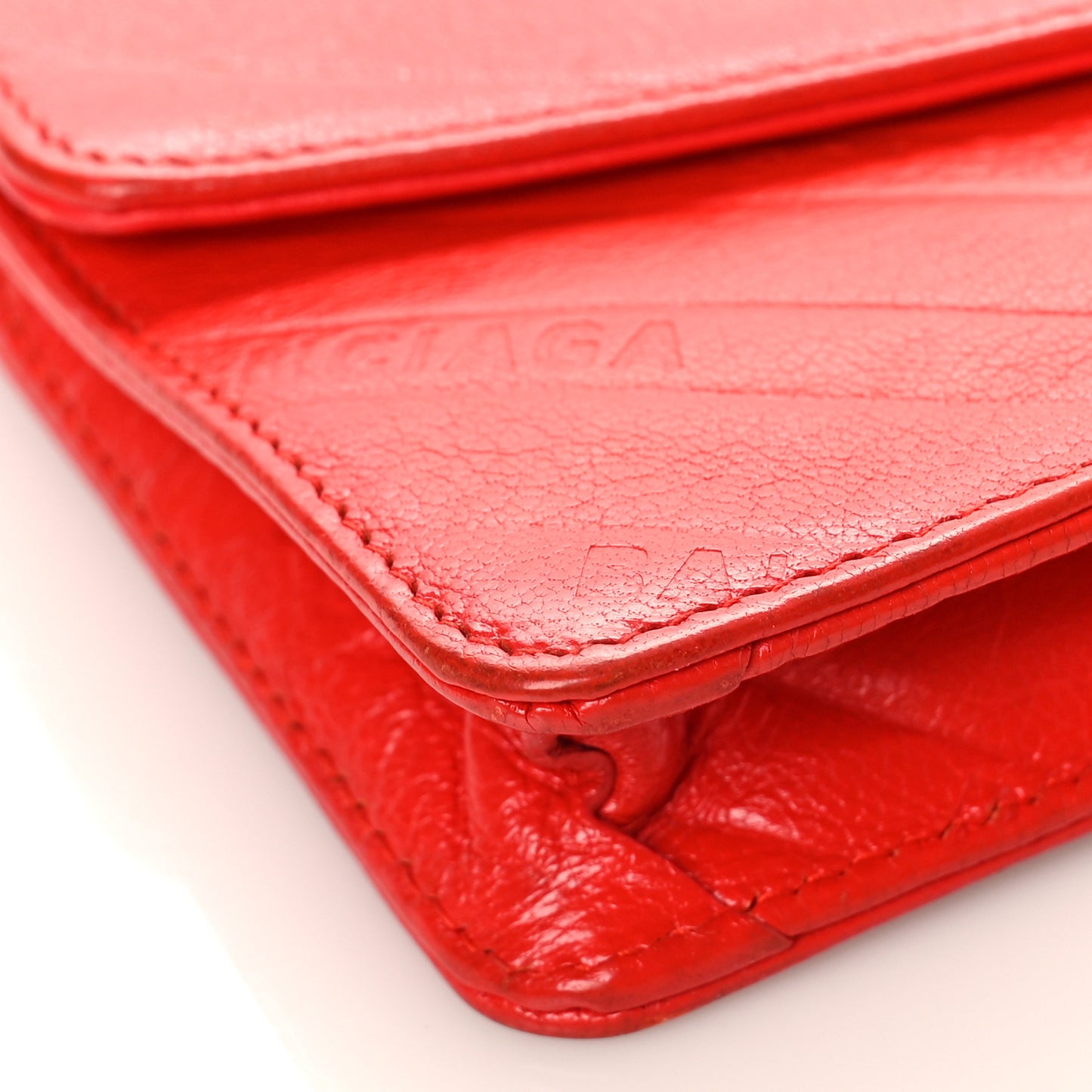 Shiny Goatskin Logo Embossed BB Wallet On Chain Vivid Red