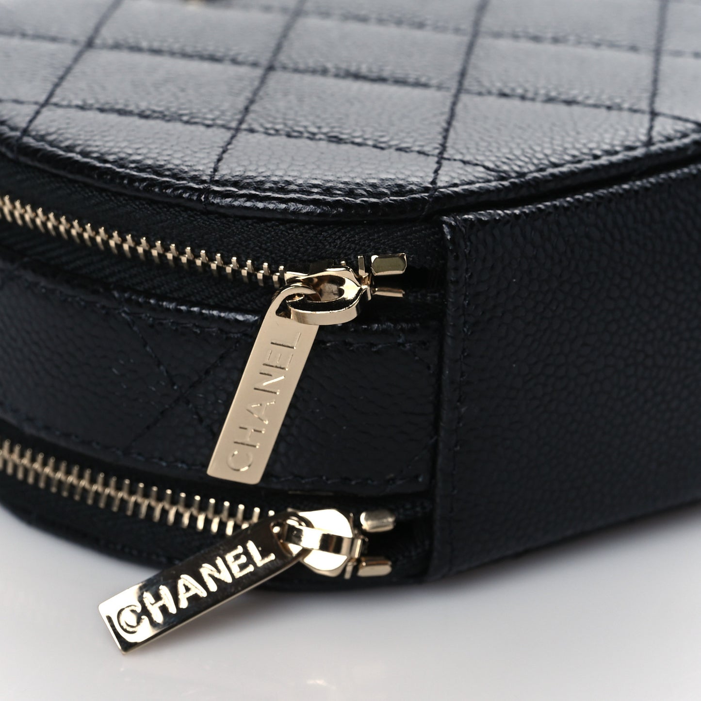 Caviar Quilted Round Handle With Care Vanity With Chain Black