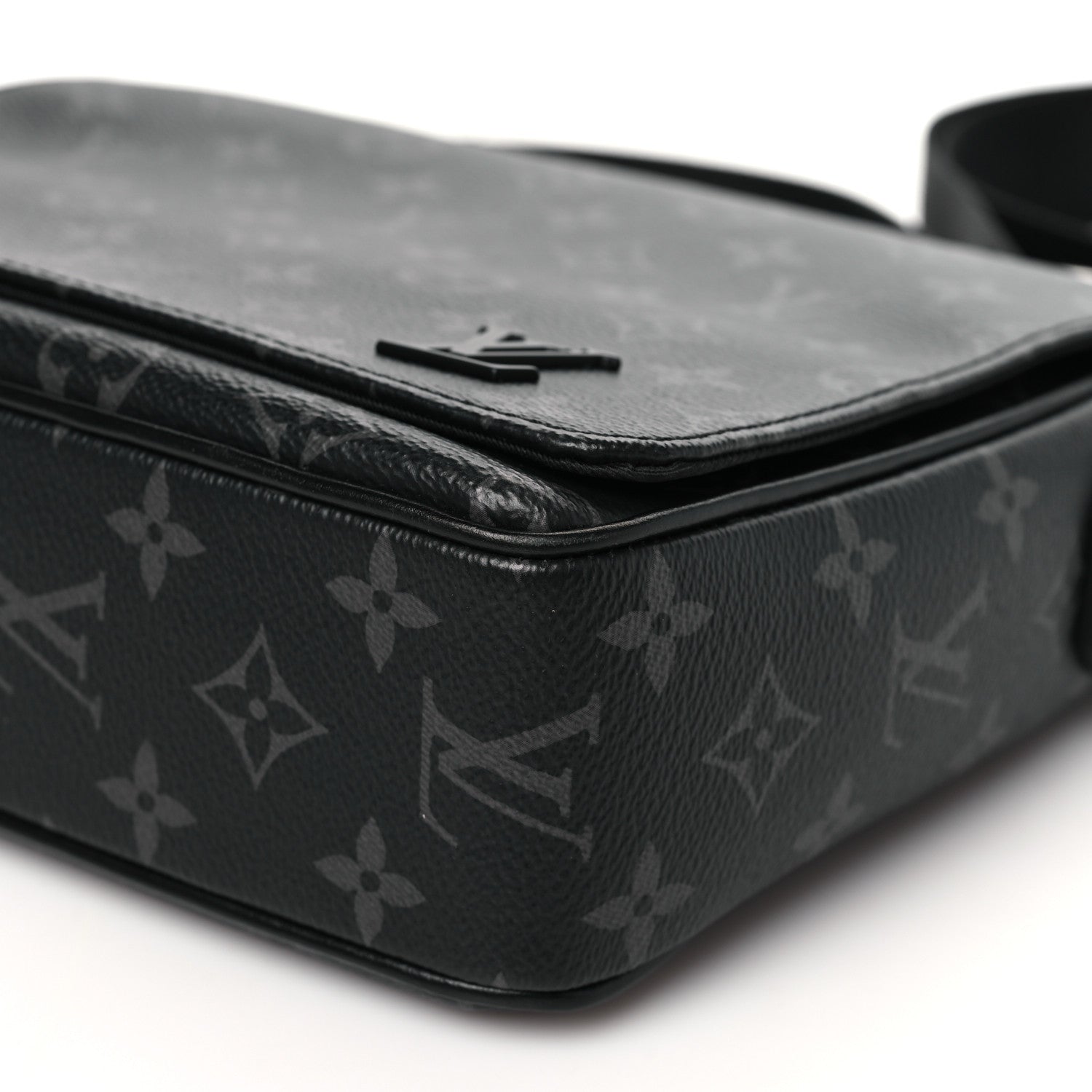 Louis Vuitton Monogram Eclipse District PM NM 9 of 9