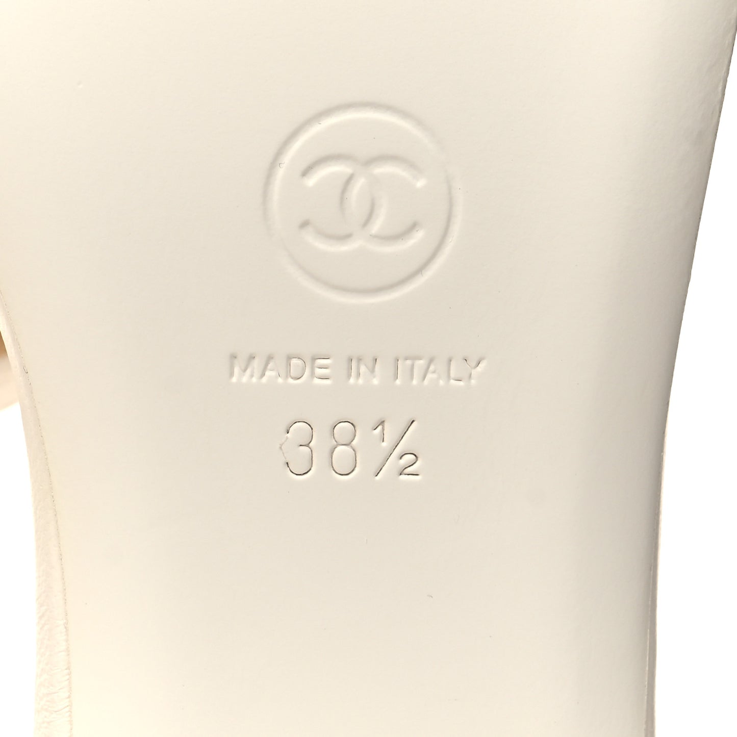 Lambskin Metal Heart Thong Sandals 38.5 White