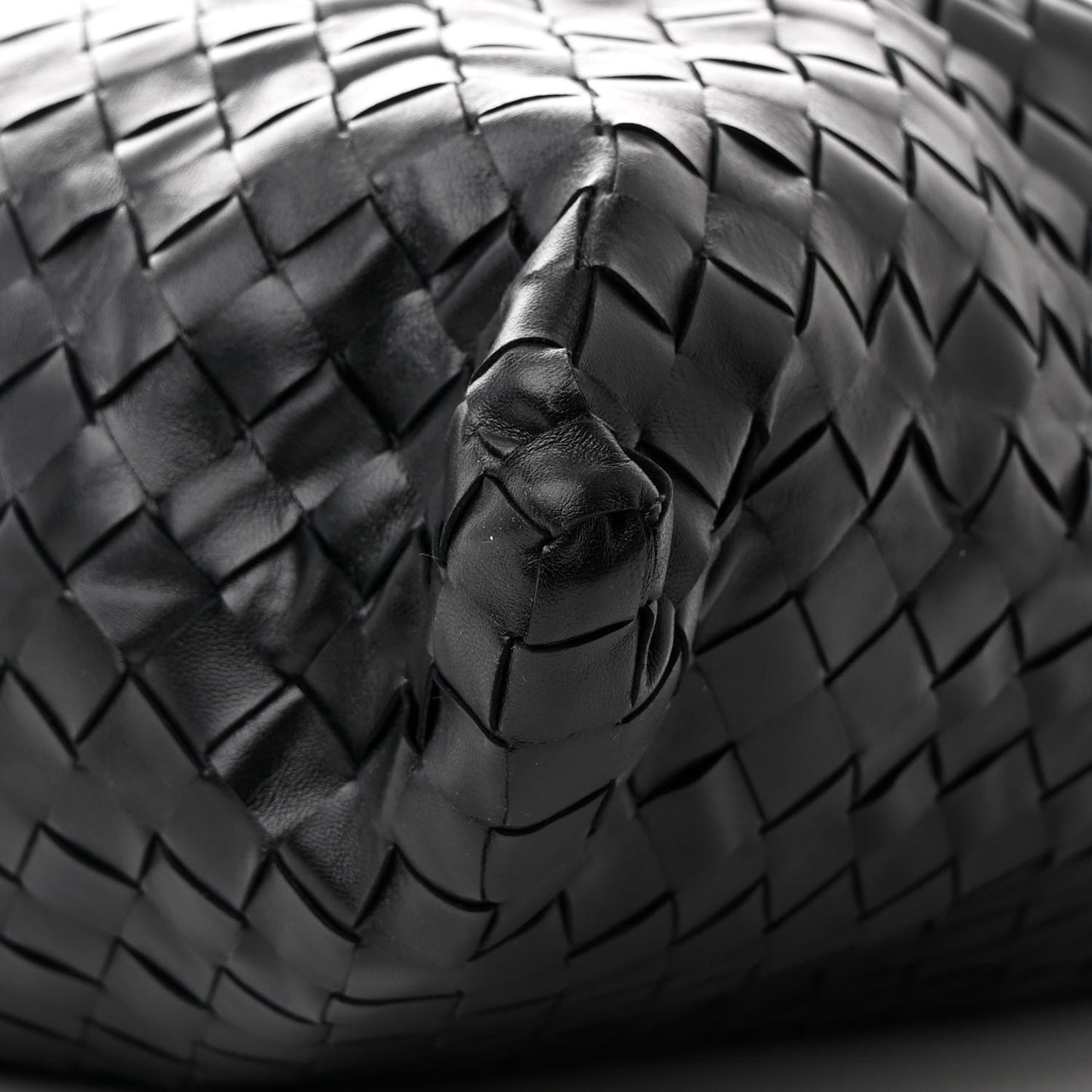 Calfskin Intrecciato Large Hop Ebano