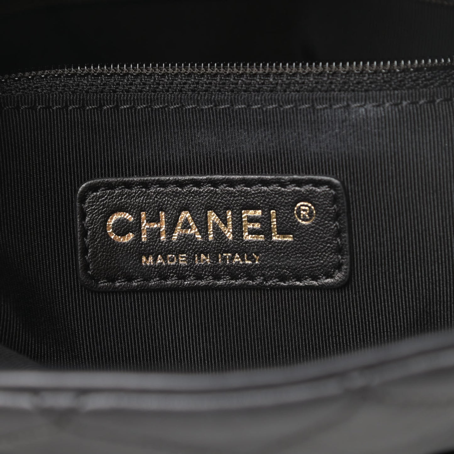 Calfskin Quilted Medium Chain Me Hobo Black