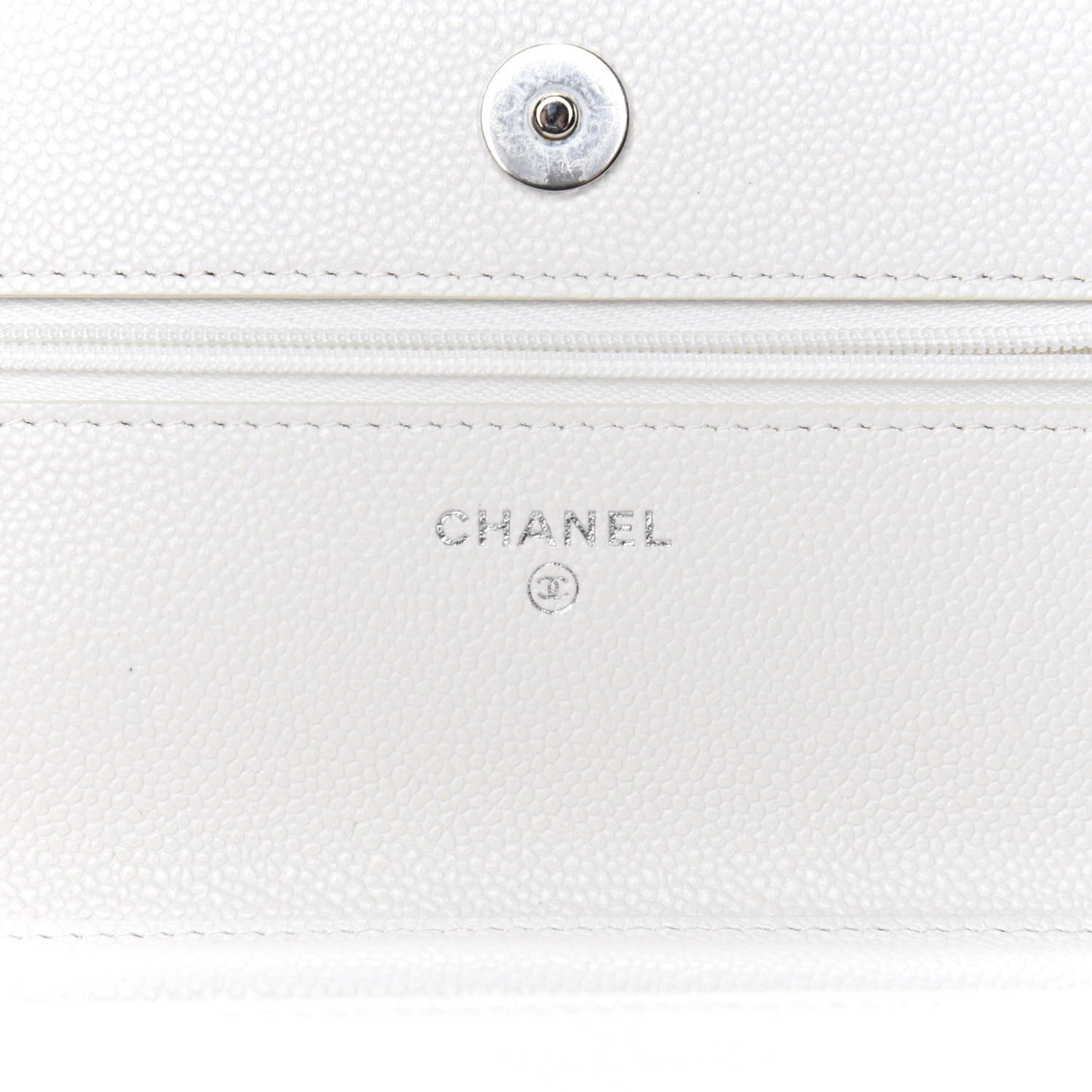 Caviar Quilted Wallet On Chain WOC White