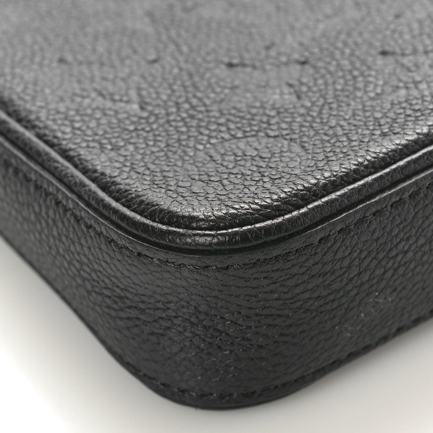 Empreinte Easy Pouch On Strap Black