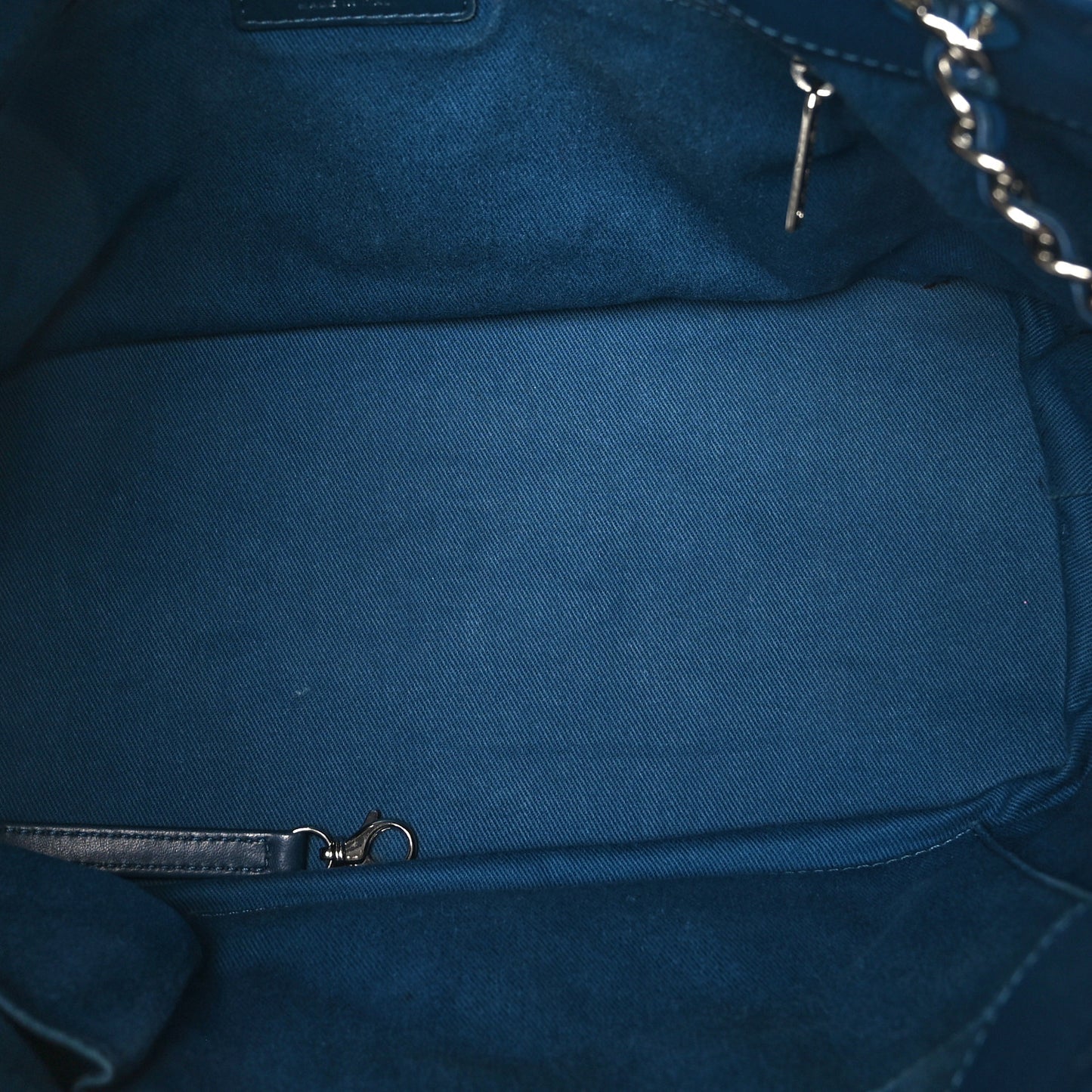 Caviar Quilted CC Timeless Soft Tote Blue