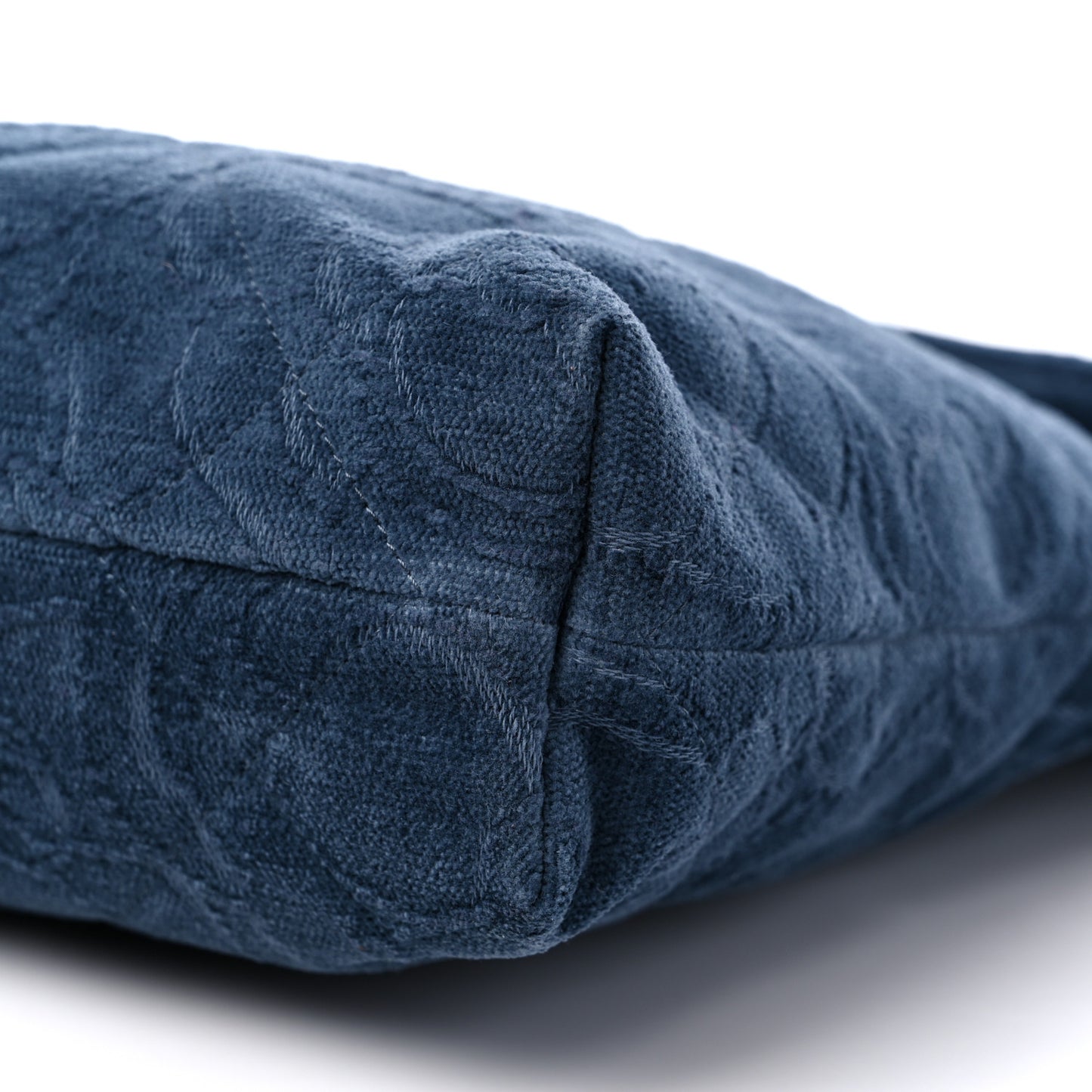 Velvet Camellia Quilted Small Chanel 22 Dark Blue