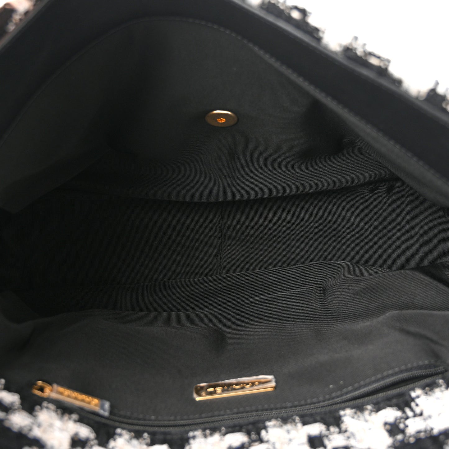 Tweed Quilted Maxi Chanel 19 Flap Black Ecru White