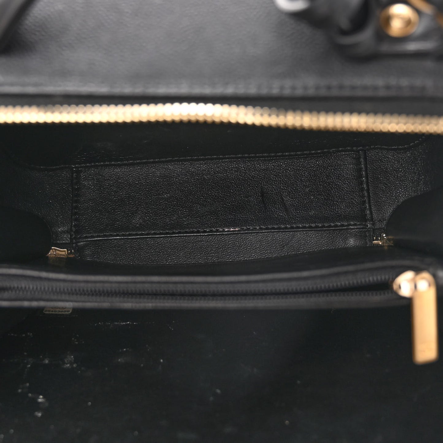 Caviar Quilted Medium CC Filigree Vanity Case Black