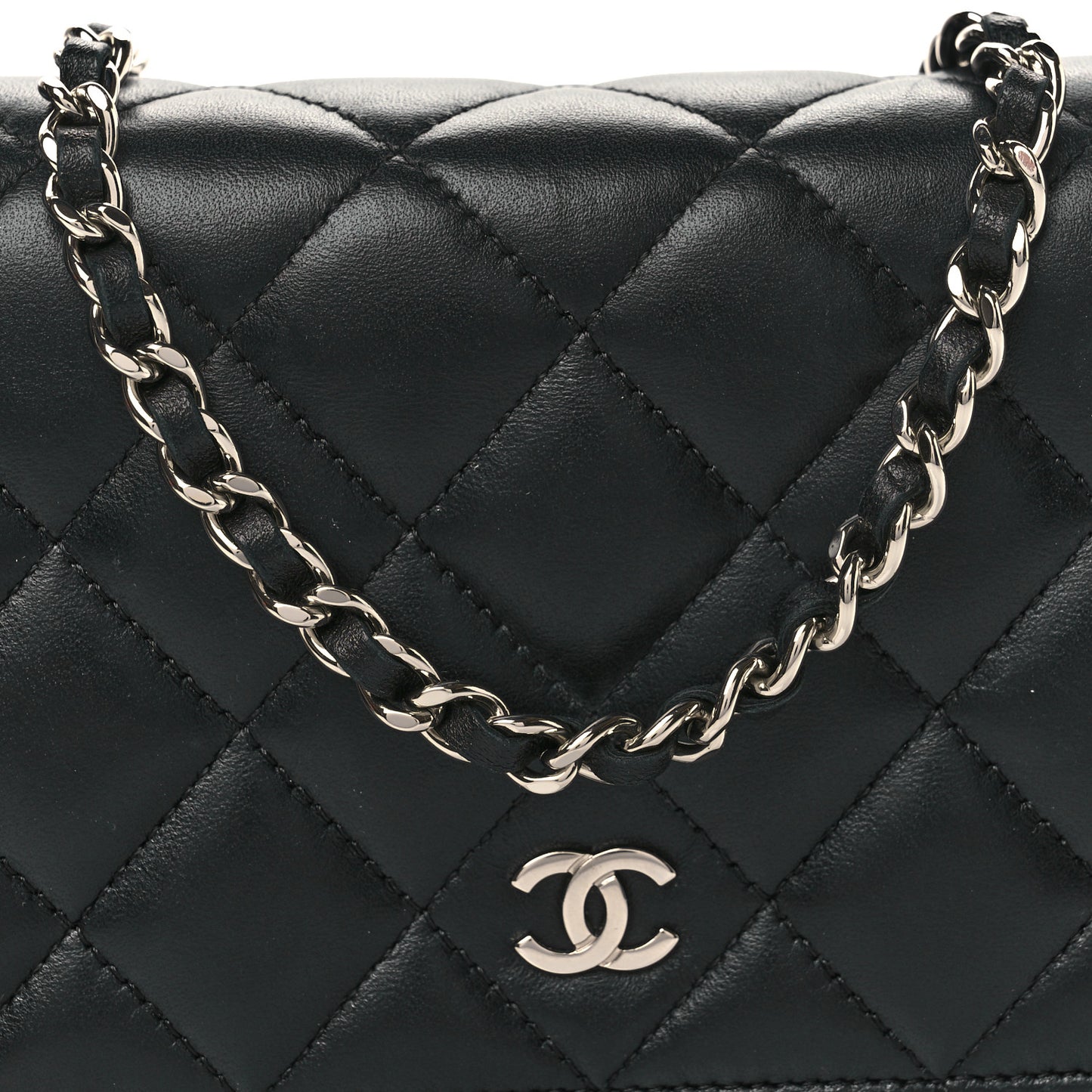 Lambskin Quilted Wallet On Chain WOC Black