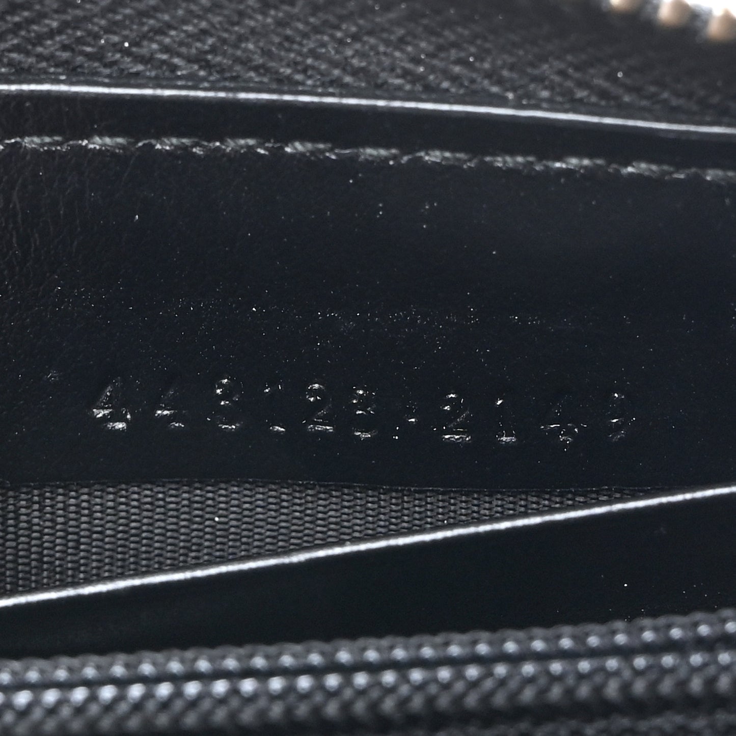 Calfskin Matelasse GG Marmont Zip Around Wallet Black