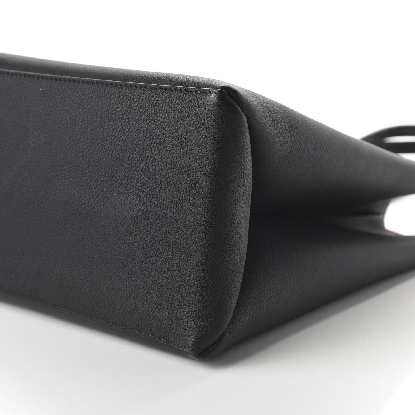 Grained Calfskin Lockme Shopper Black