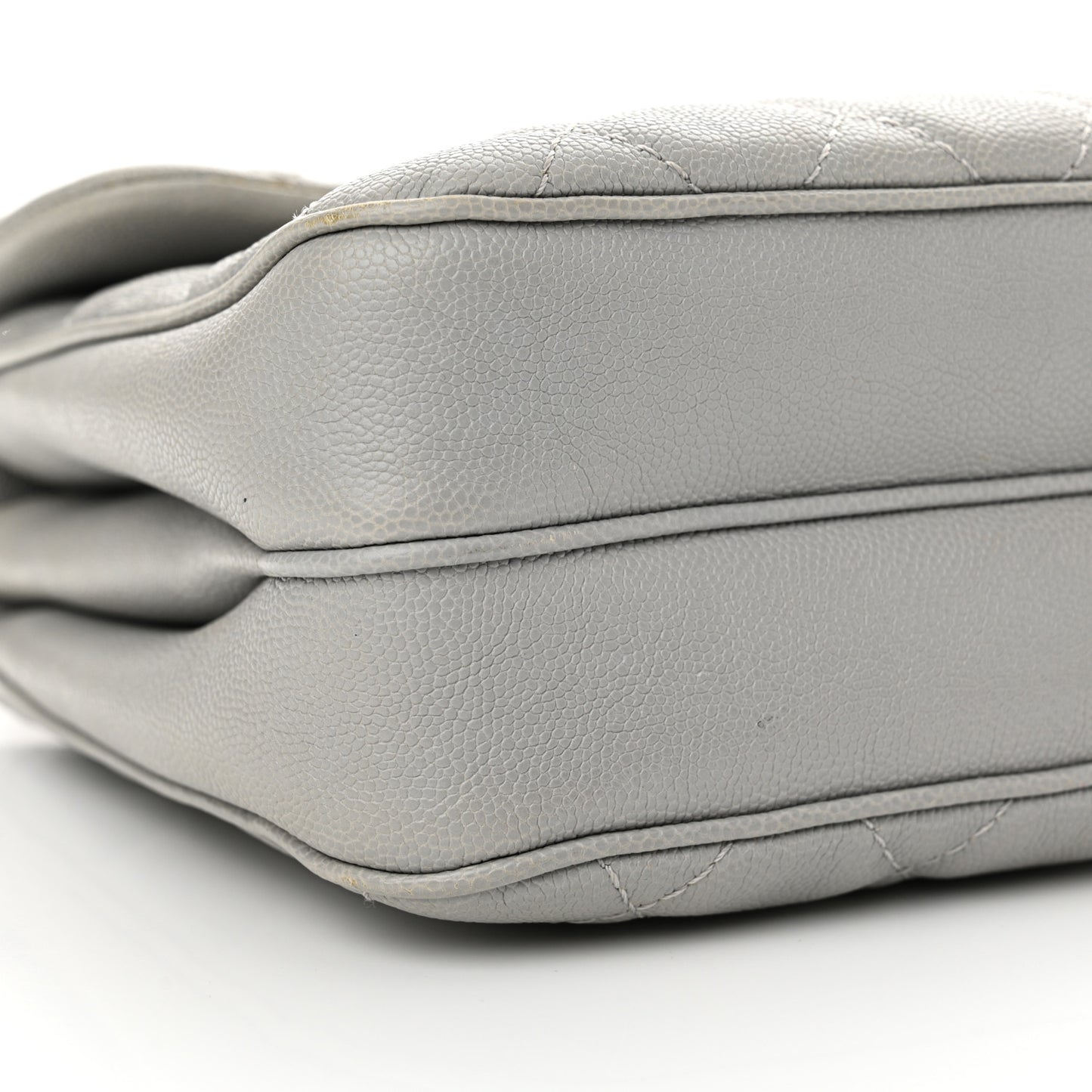 Caviar Quilted Medium Urban Companion Flap Grey