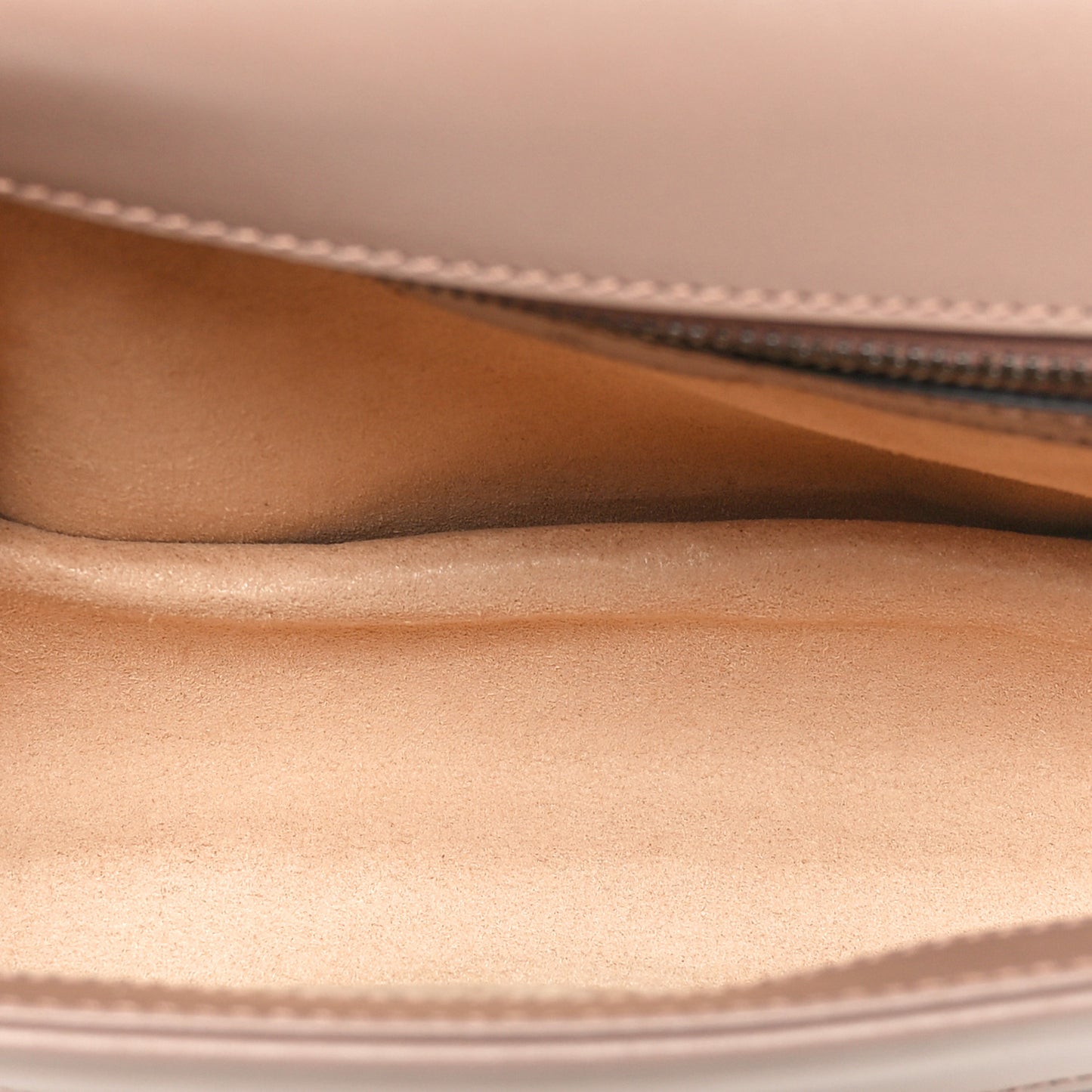 Calfskin Matelasse Small GG Marmont Shoulder Bag Porcelain Rose