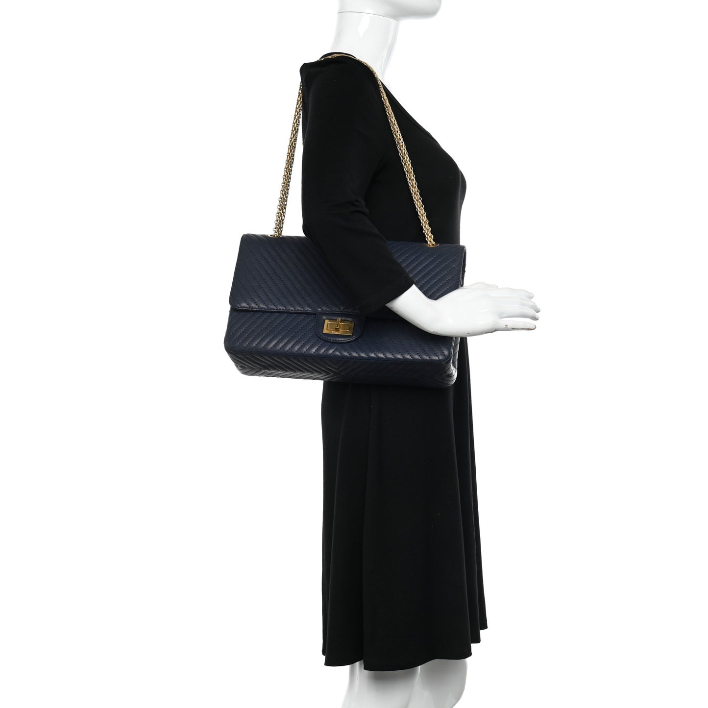 Sheepskin Chevron Quilted 2.55 Reissue 227 Flap Navy Blue