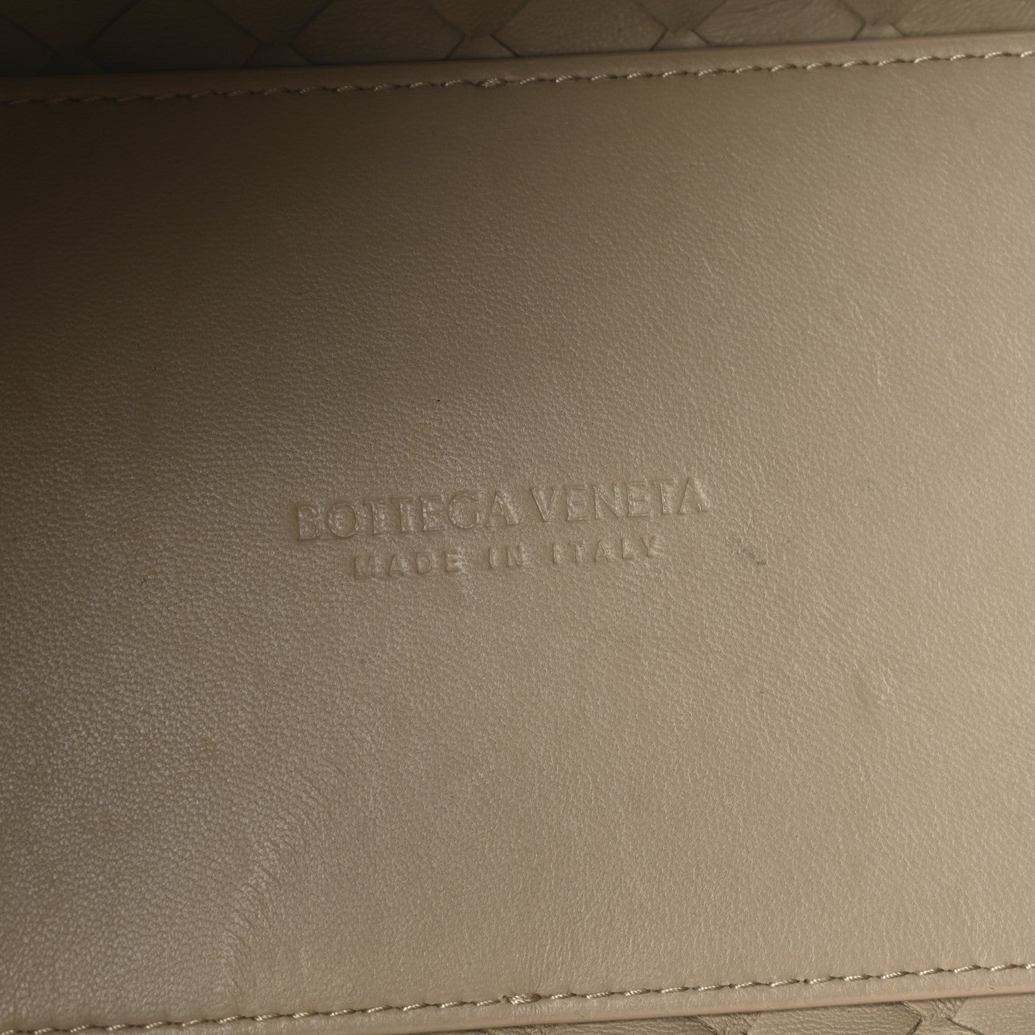 Bottega Veneta Nappa Intrecciato Medium Andiamo Shoulder Bag Ecru 6 of 9