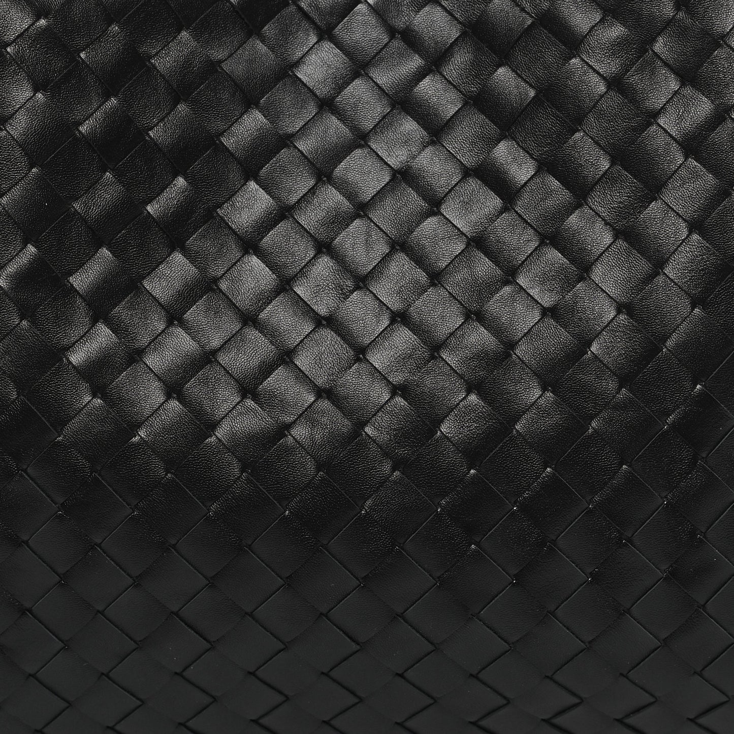 Calfskin Intrecciato Small Hop Black