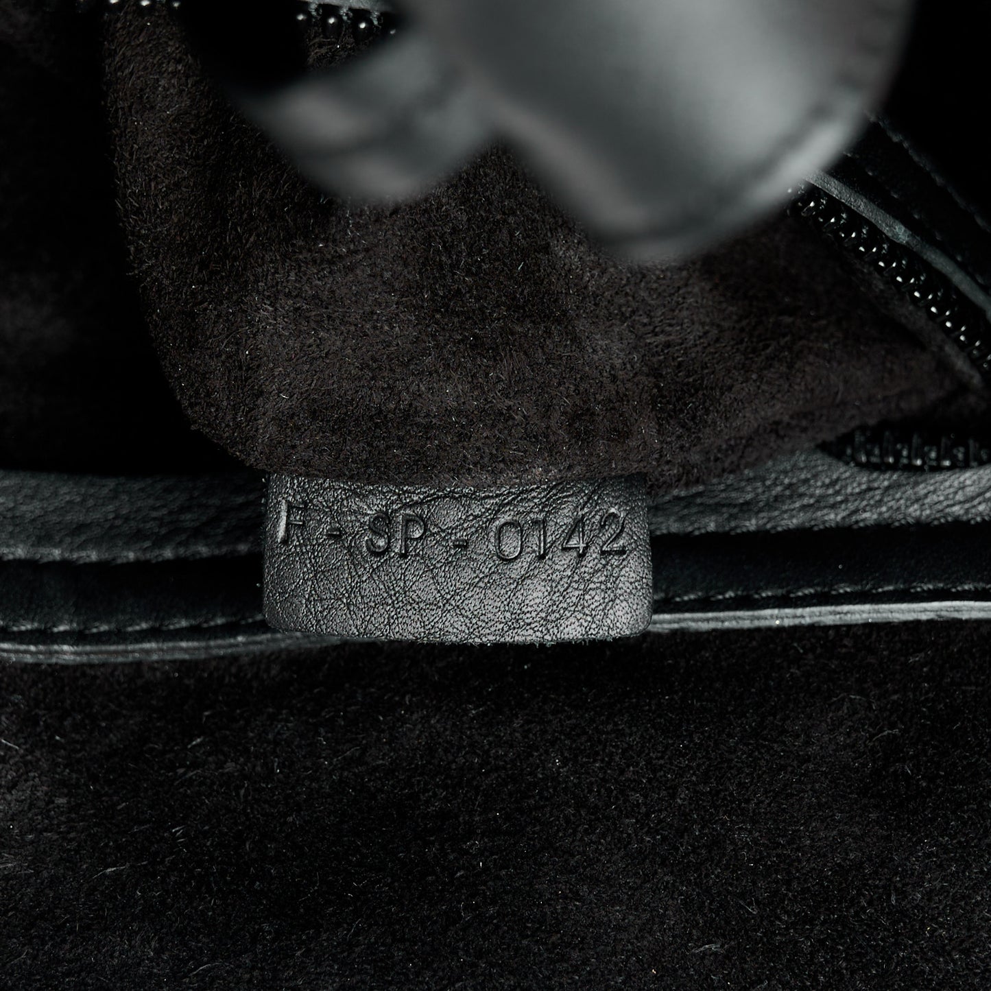 Grained Calfskin Medium Phantom Luggage Black