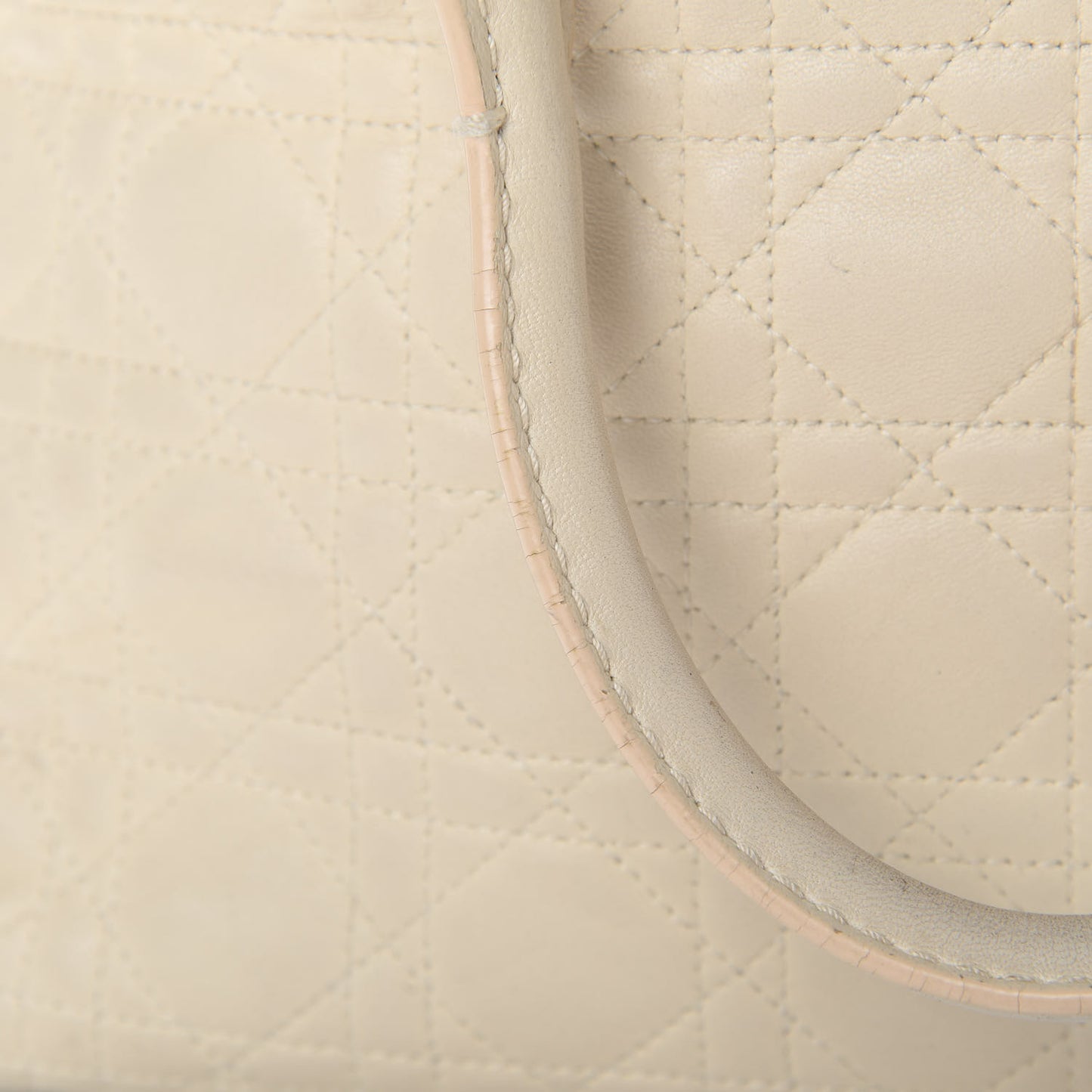Lambskin Cannage Medium Soft Lady Dior Beige