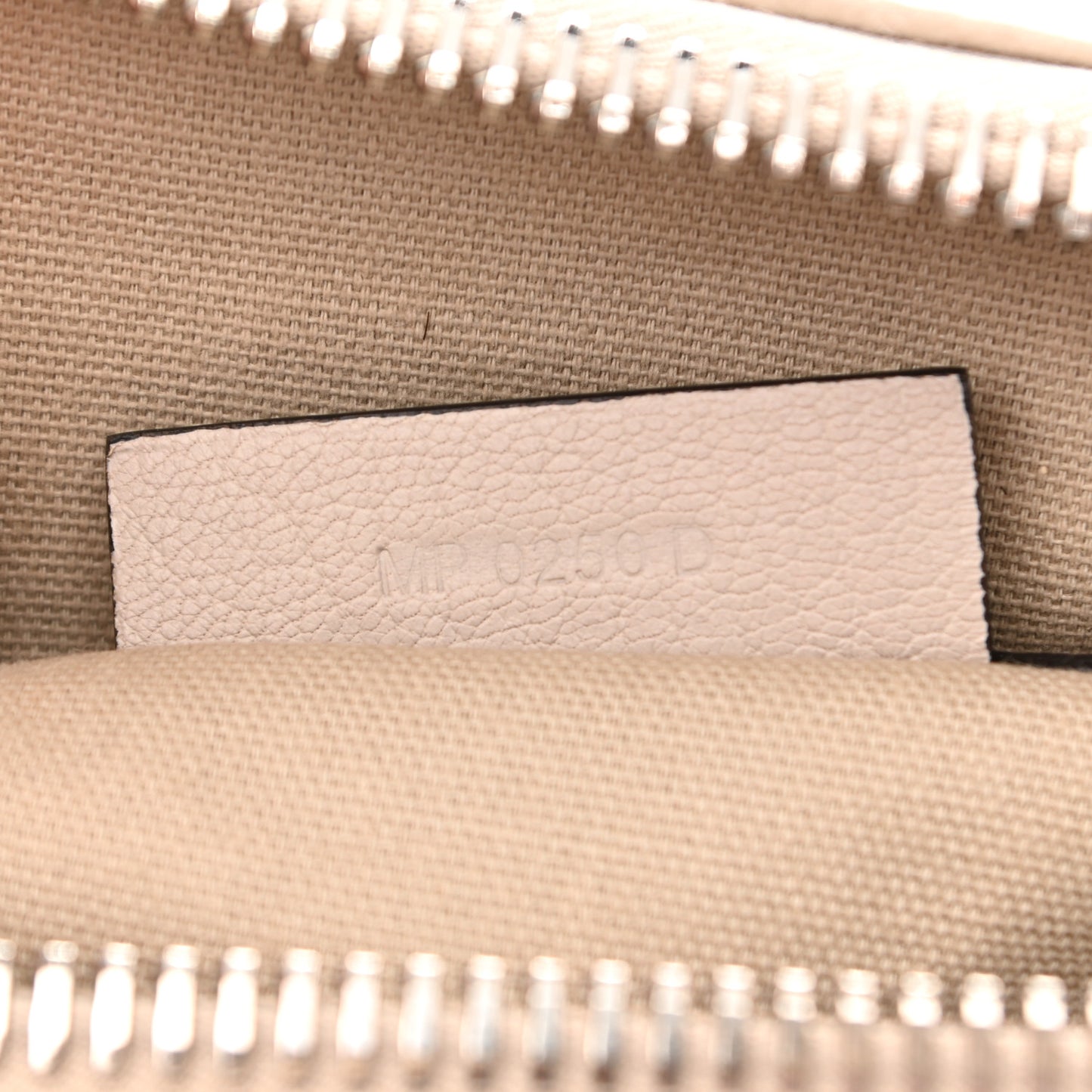 Sugar Goatskin Small Antigona Dune