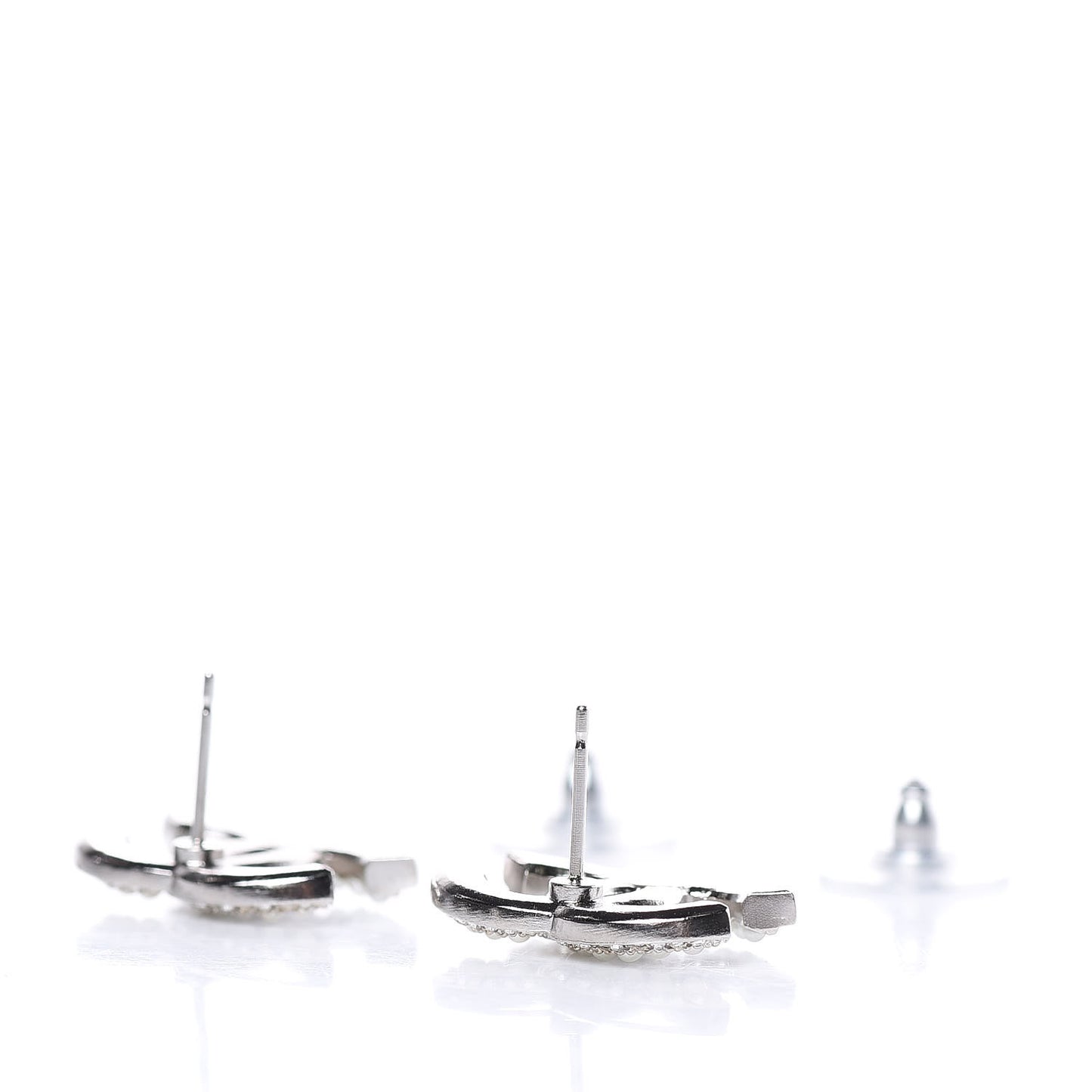 Pearl Crystal CC Snow Palace Earrings Silver