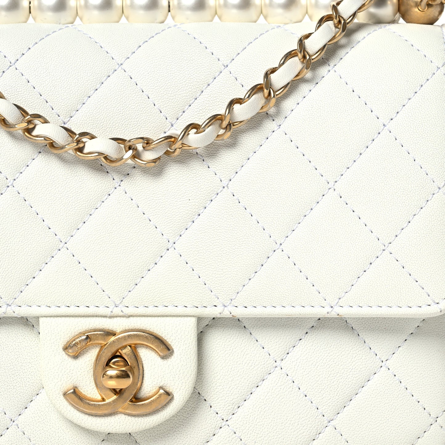 Lambskin Quilted Small Chic Pearls Flap White