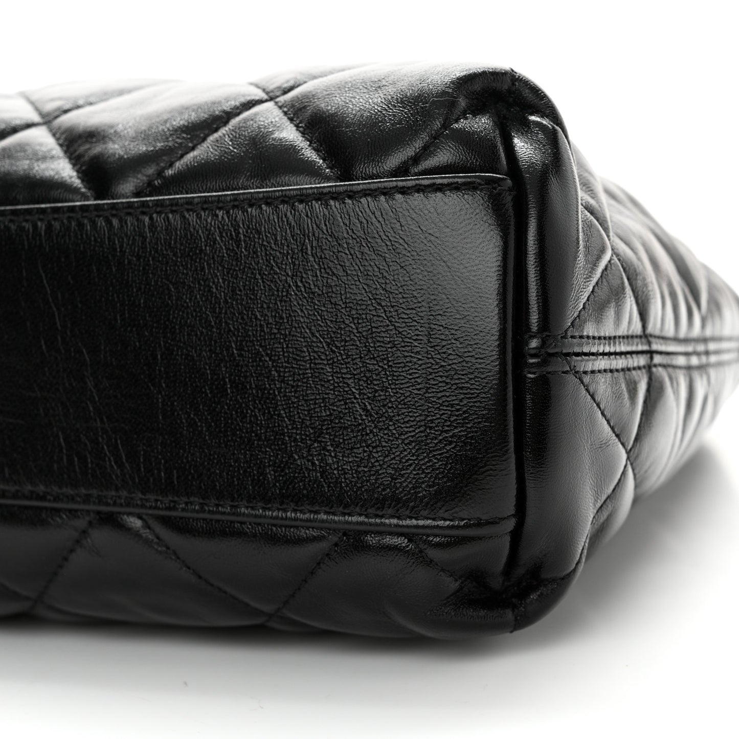 Shiny Crumpled Lambskin Quilted Medium CC Funky Town Hobo Black