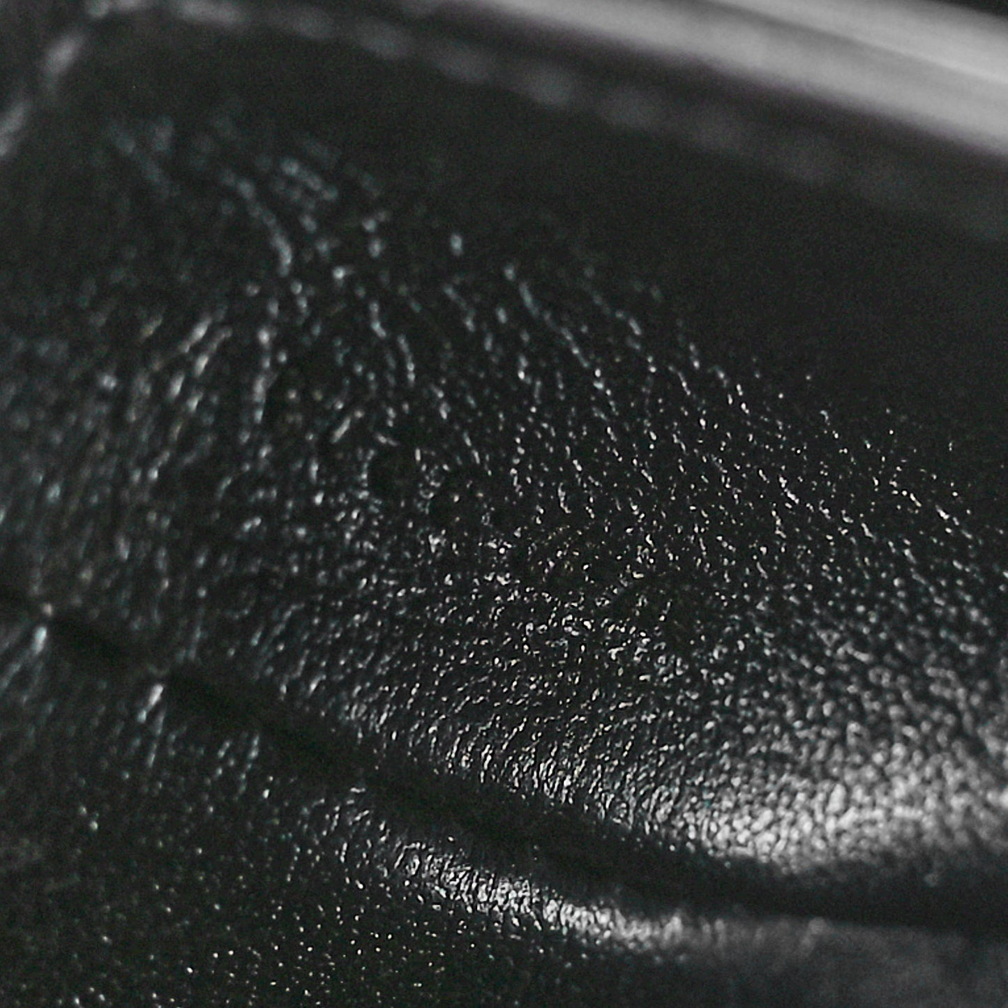 Shiny Calfskin Triomphe Mini Besace Clea Black
