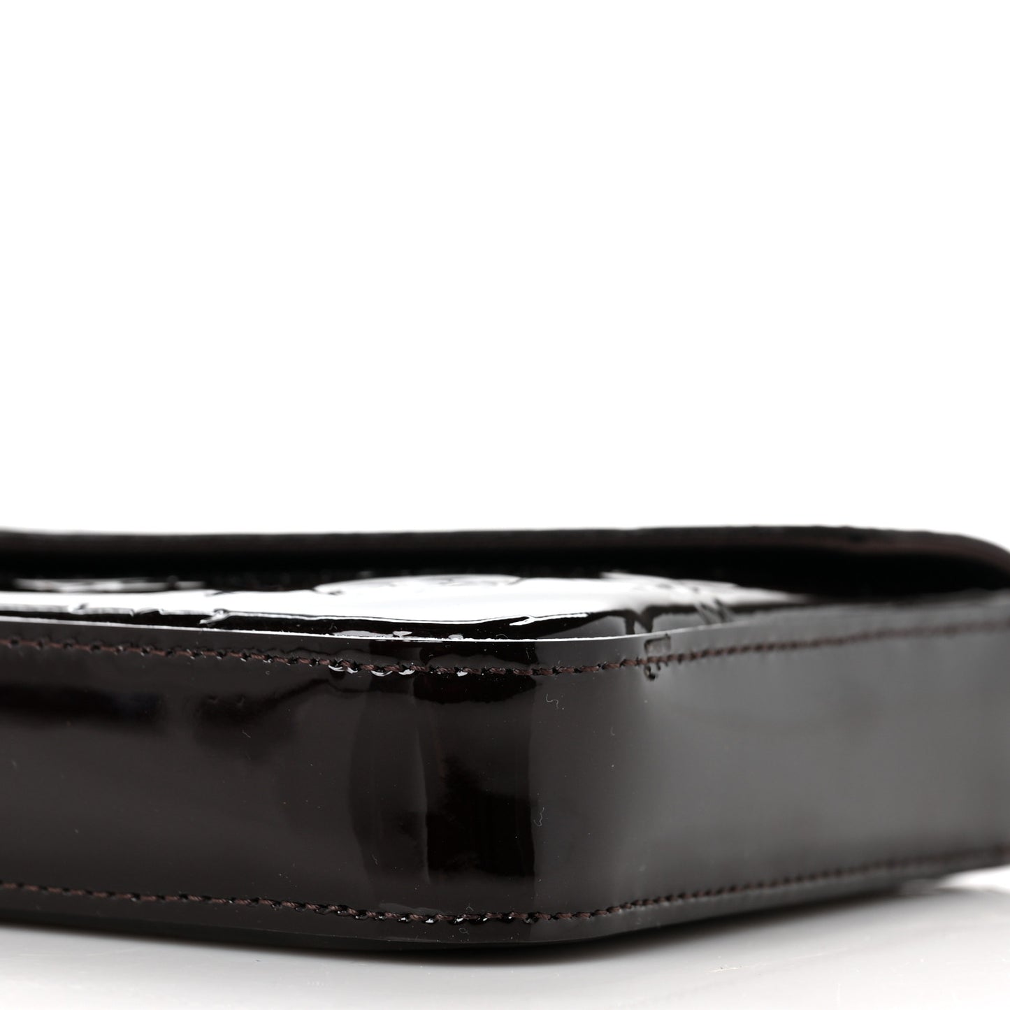Vernis Pochette Felicie Chain Wallet Amarante