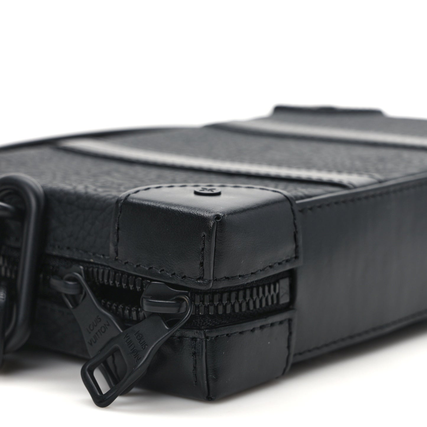 Taurillon Monogram Soft Trunk Wallet Black