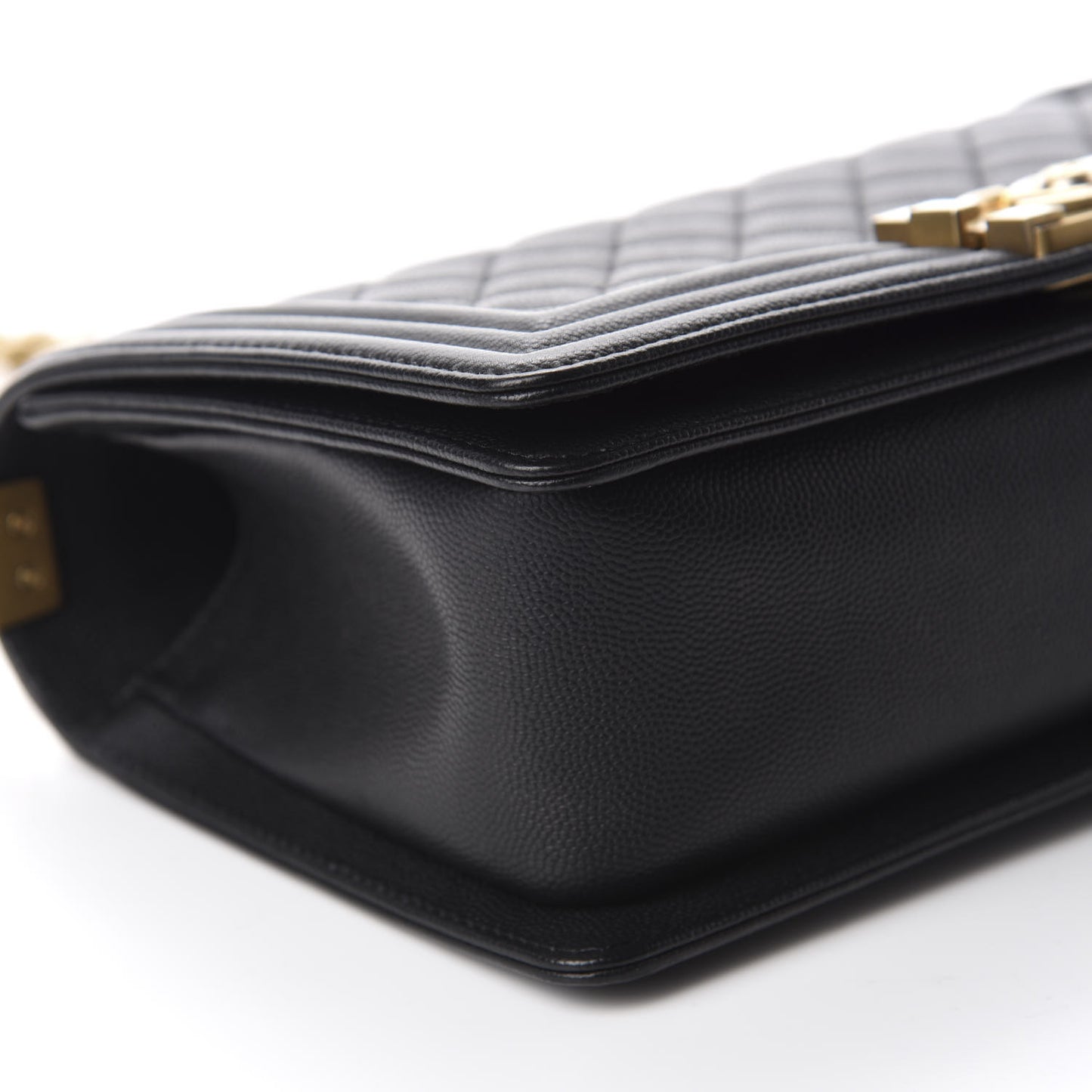 Caviar Quilted Medium Boy Flap Black