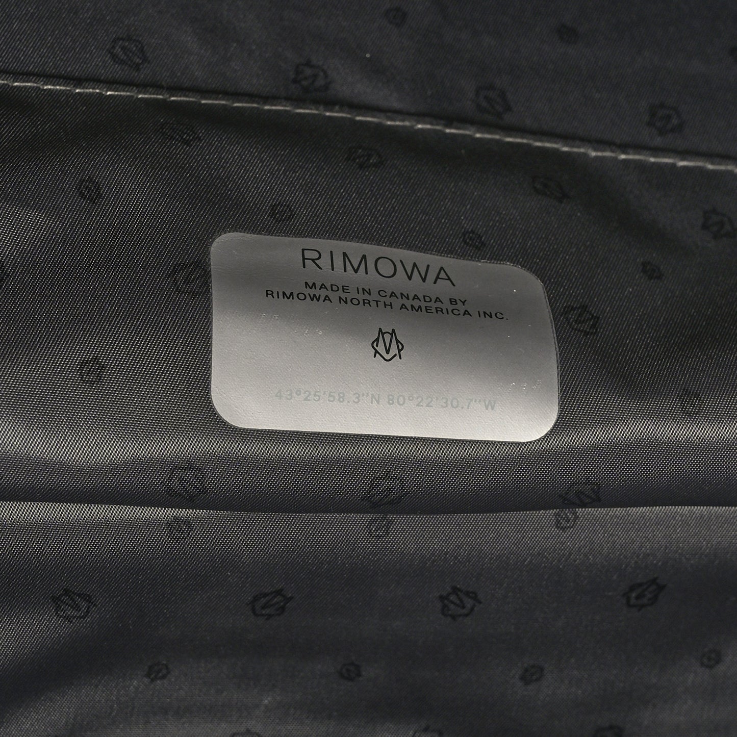 Gloss Polycarbonate Essential Cabin Slate