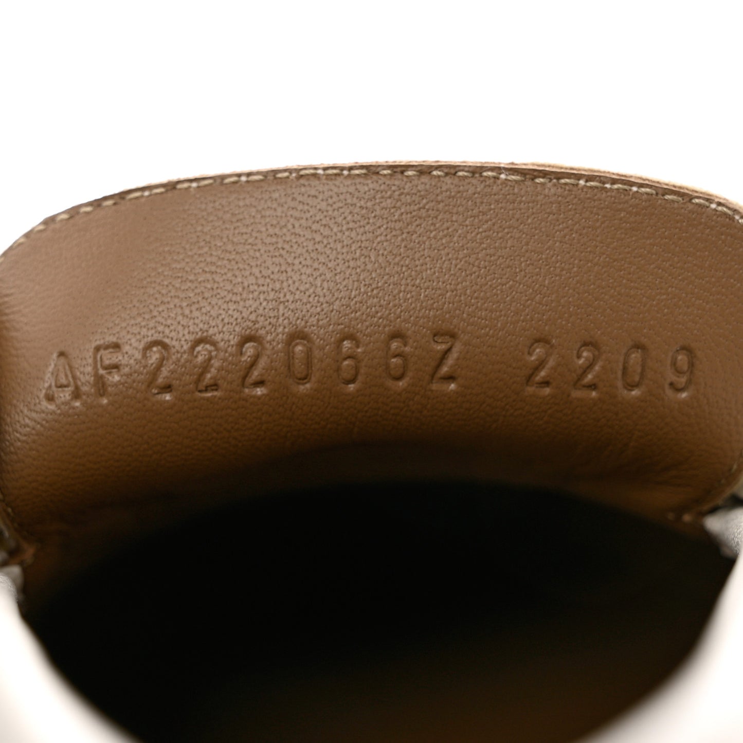 Chevre Laquered Womens Paris Loafers 37 Beige Glaise