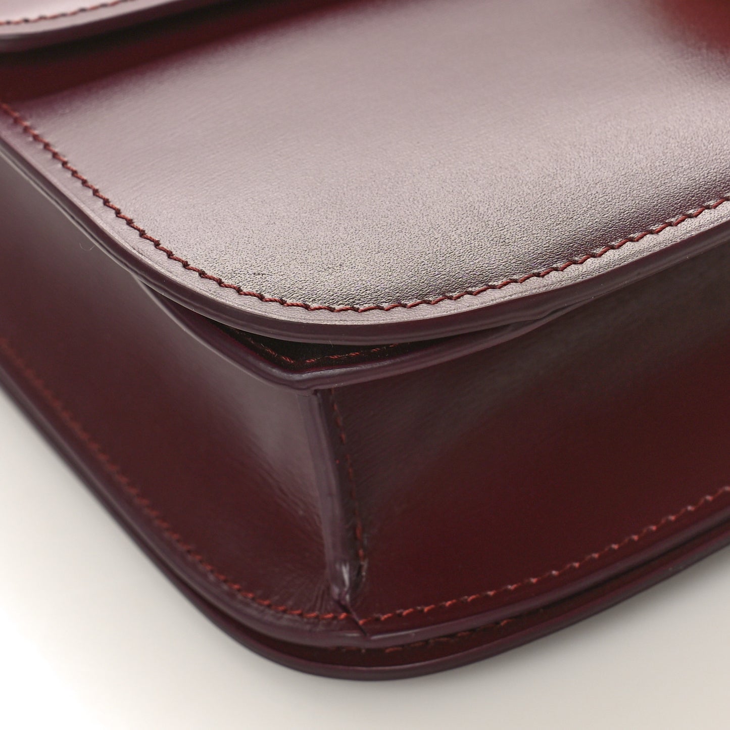 Box Calfskin Medium Classic Box Flap Bag Burgundy