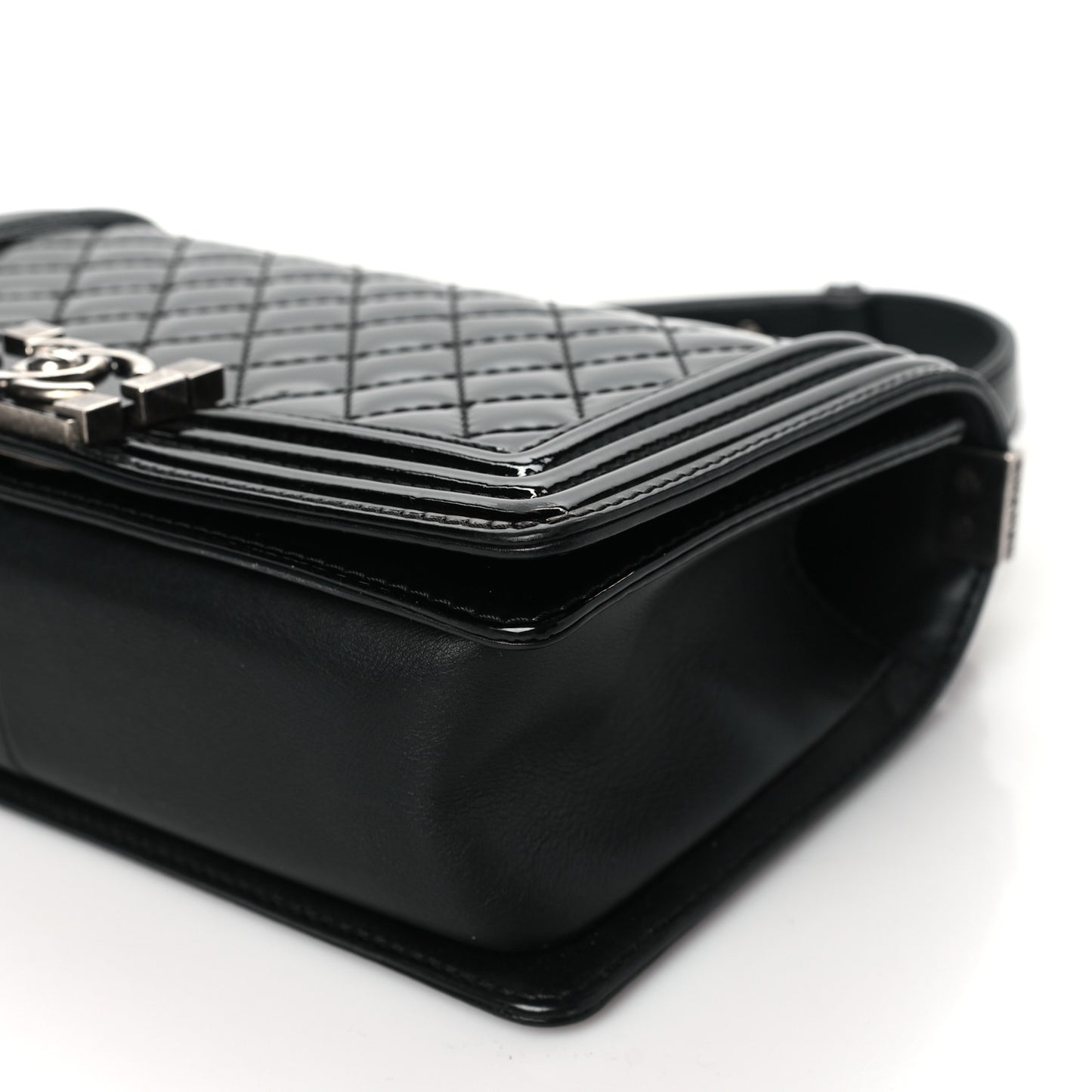 Patent Calfskin Quilted Medium Plexiglass Boy Flap Black