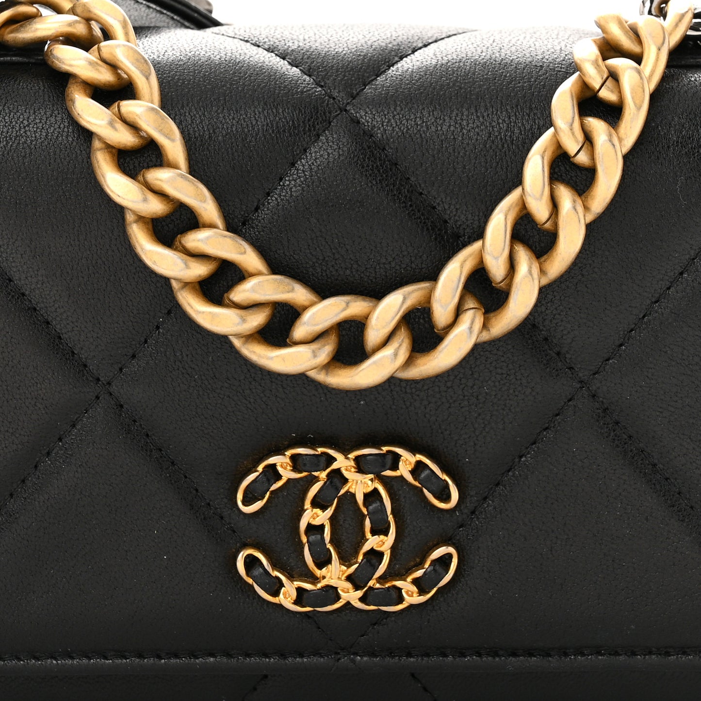 Goatskin Quilted Chanel 19 Wallet On Chain WOC Black