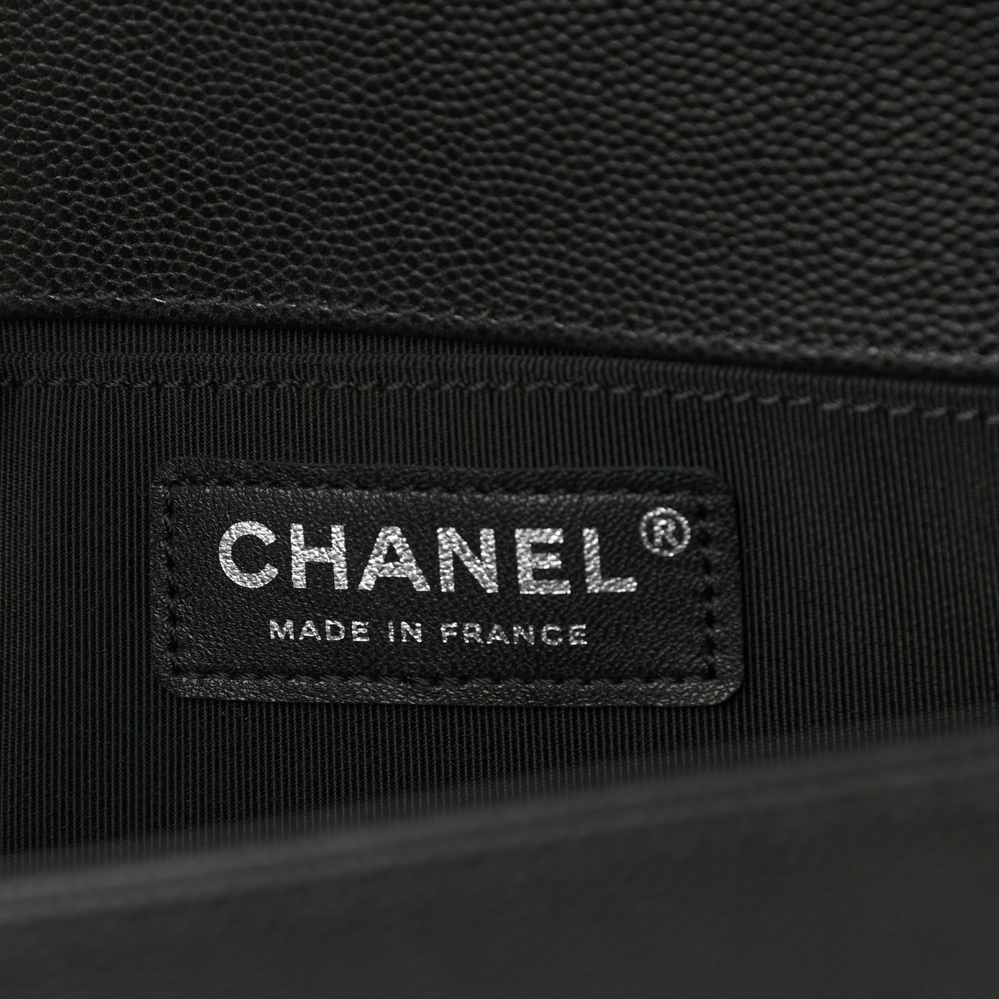 Caviar Quilted Medium Boy Flap Black