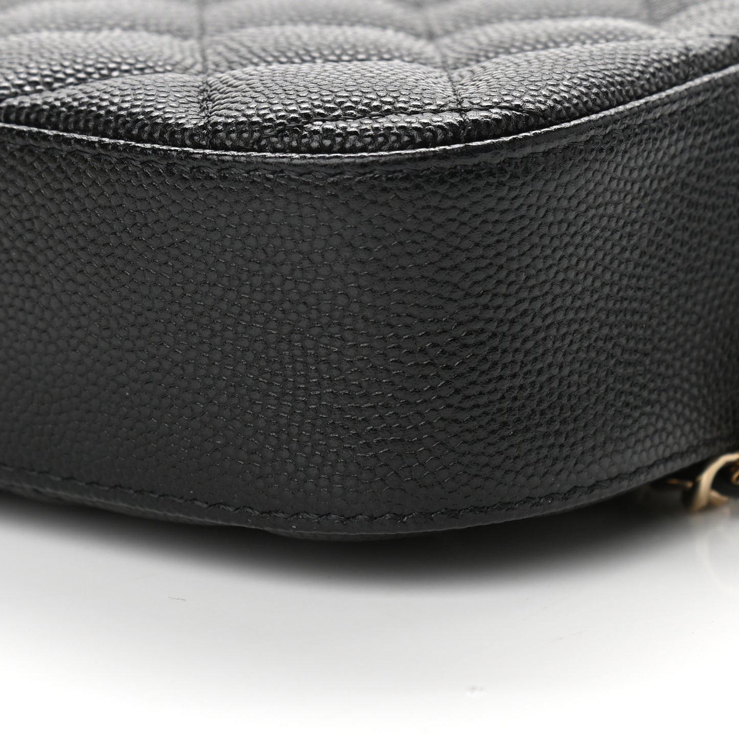 Caviar Quilted Vanity With Chain Black